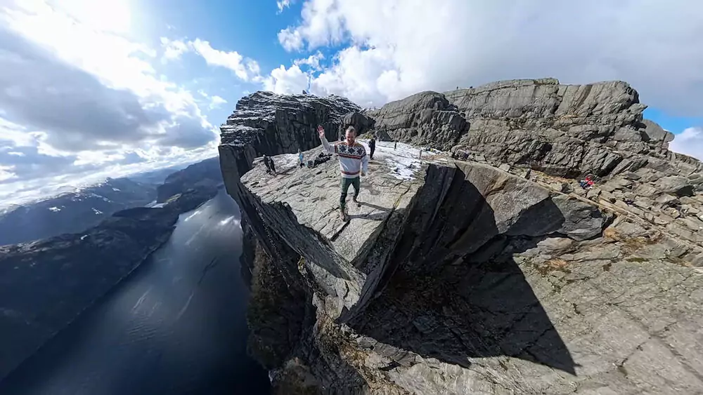 Insta360 X4 . 4
